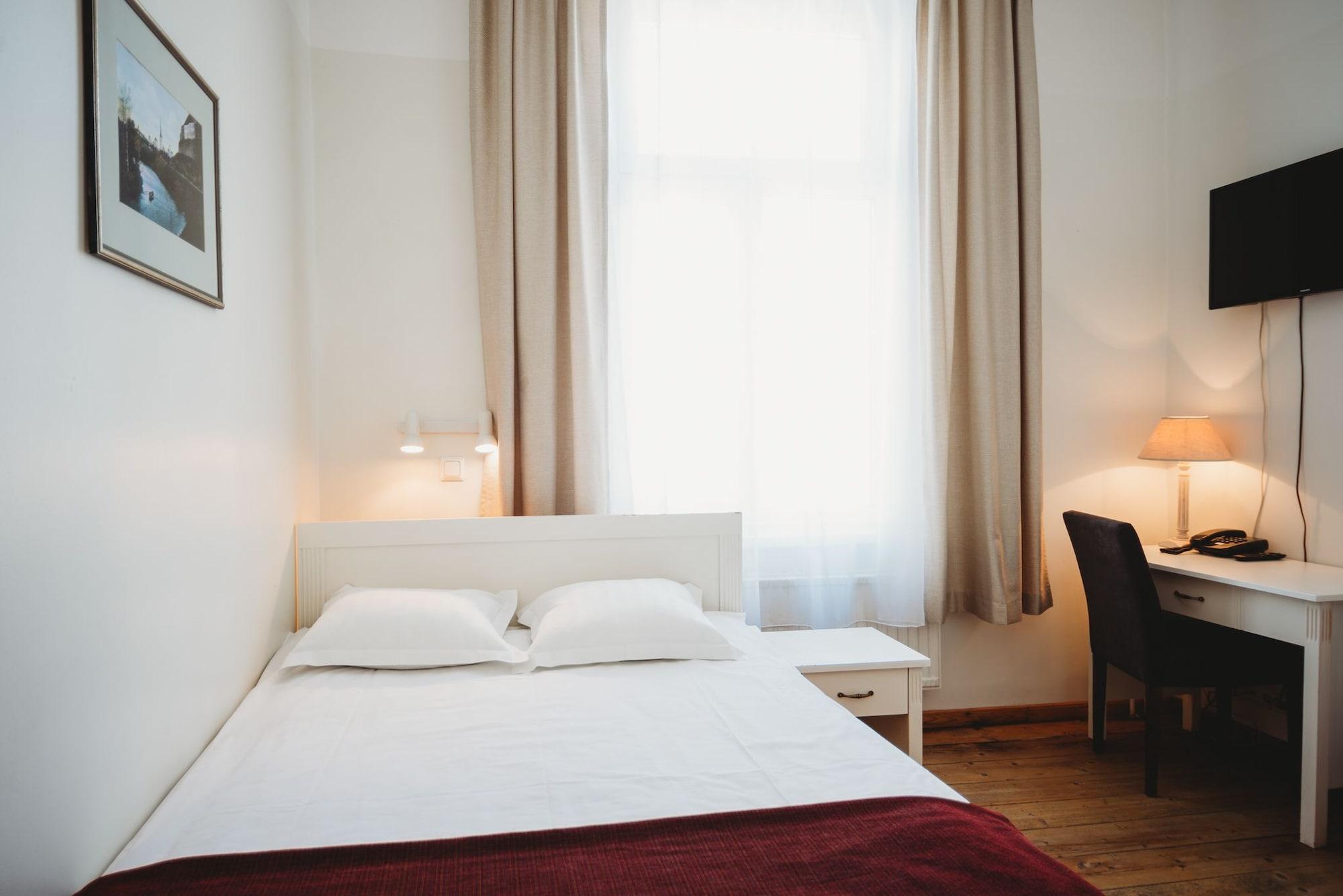 Economy Hotel Tallinn Eksteriør bilde