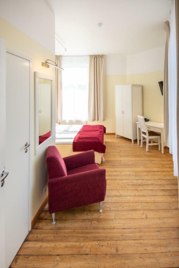 Economy Hotel Tallinn Eksteriør bilde